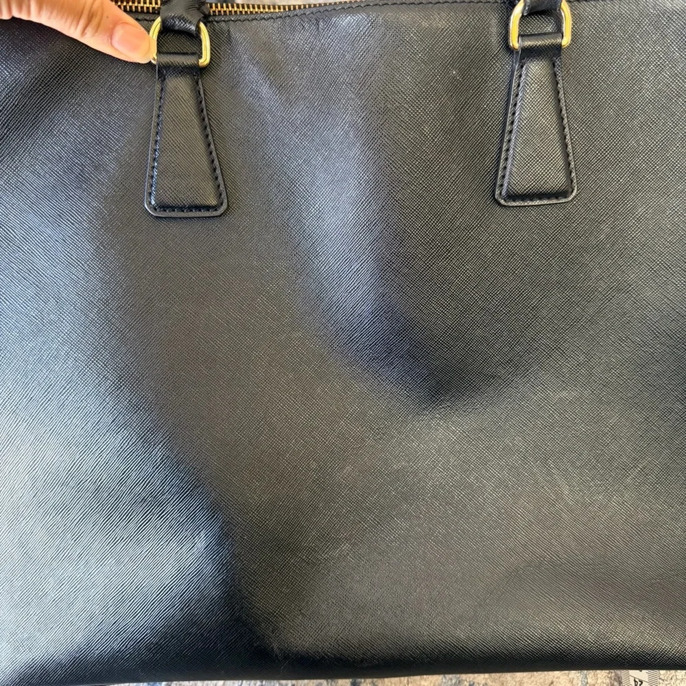 Prada Large Galleria Tote Bag in Black Saffiano Lux Leather